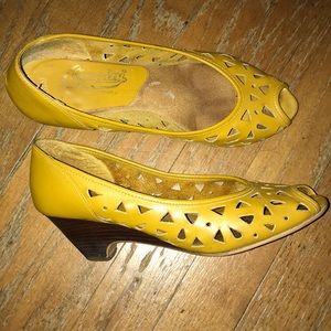 Laser cut leather wedges